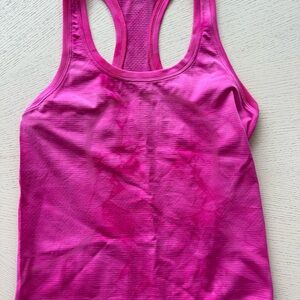 Lululemon- hot pink tie dye swiftly (size 2)
